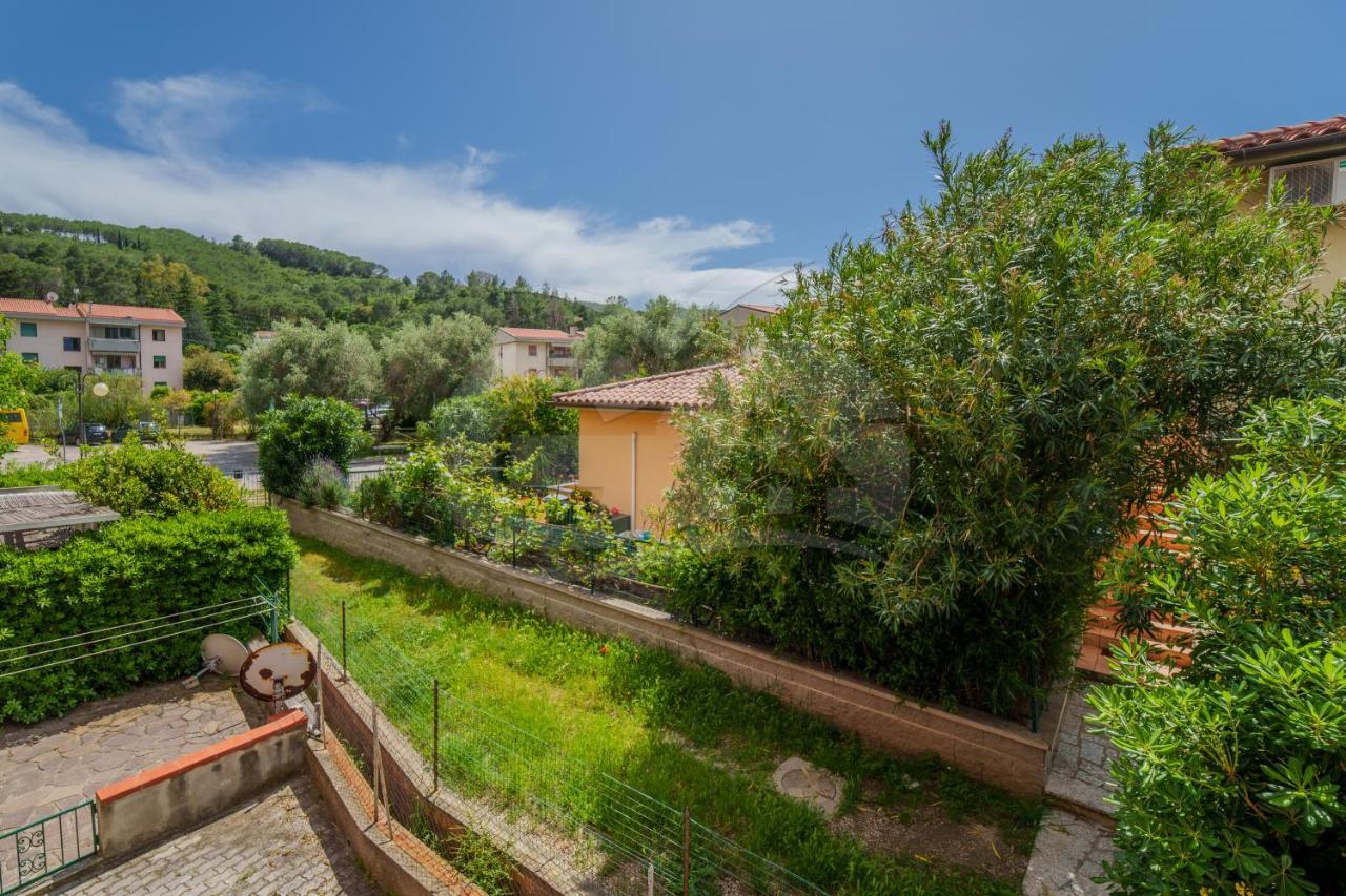 Appartamenti Maya A Campo - Goelba Marina di Campo Exterior photo